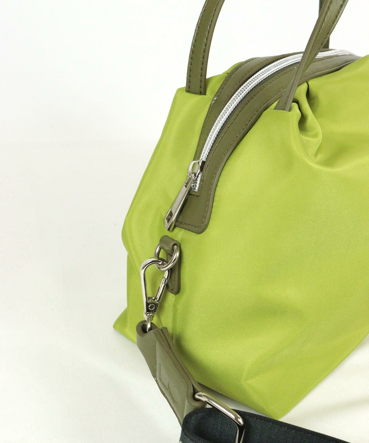 ファスナー部分（ライトグリーン）