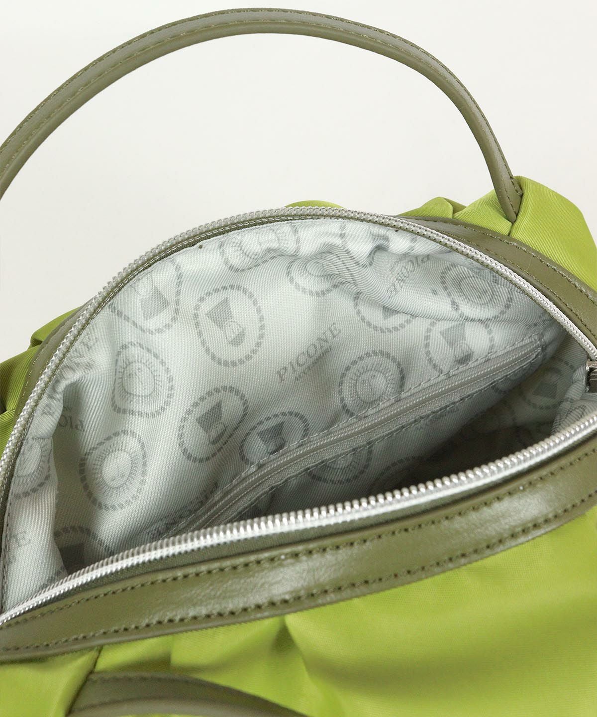 内側部分（ライトグリーン）