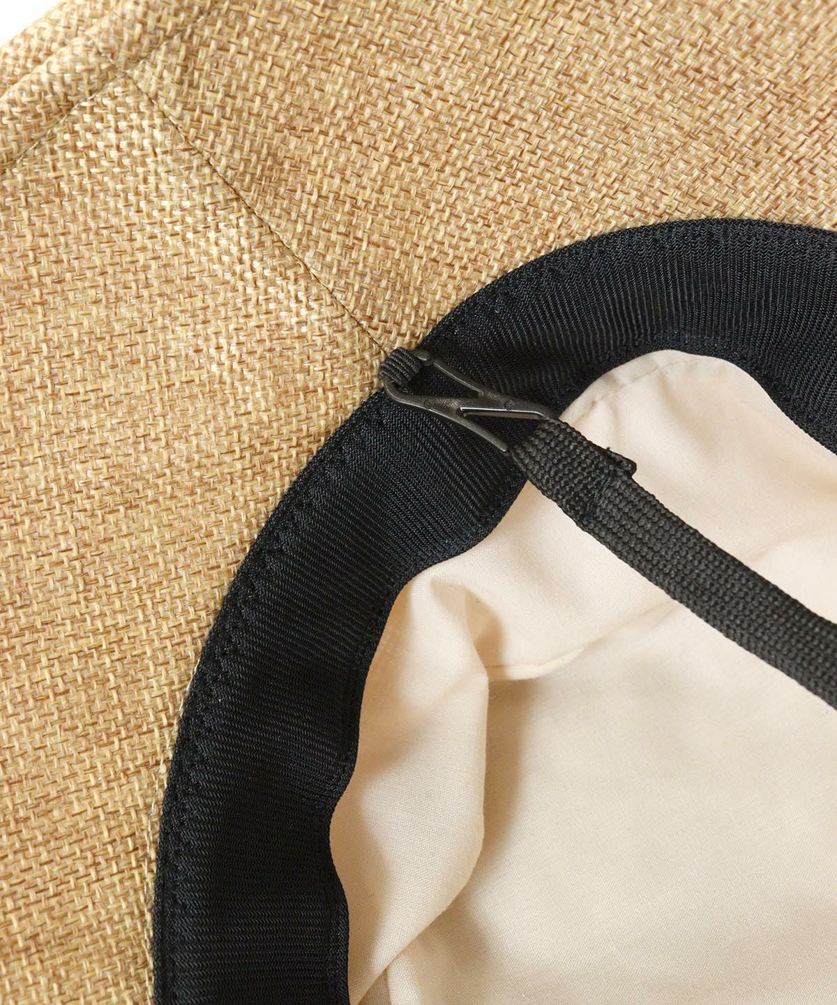 ストラップ取り付け部分（ベージュ）