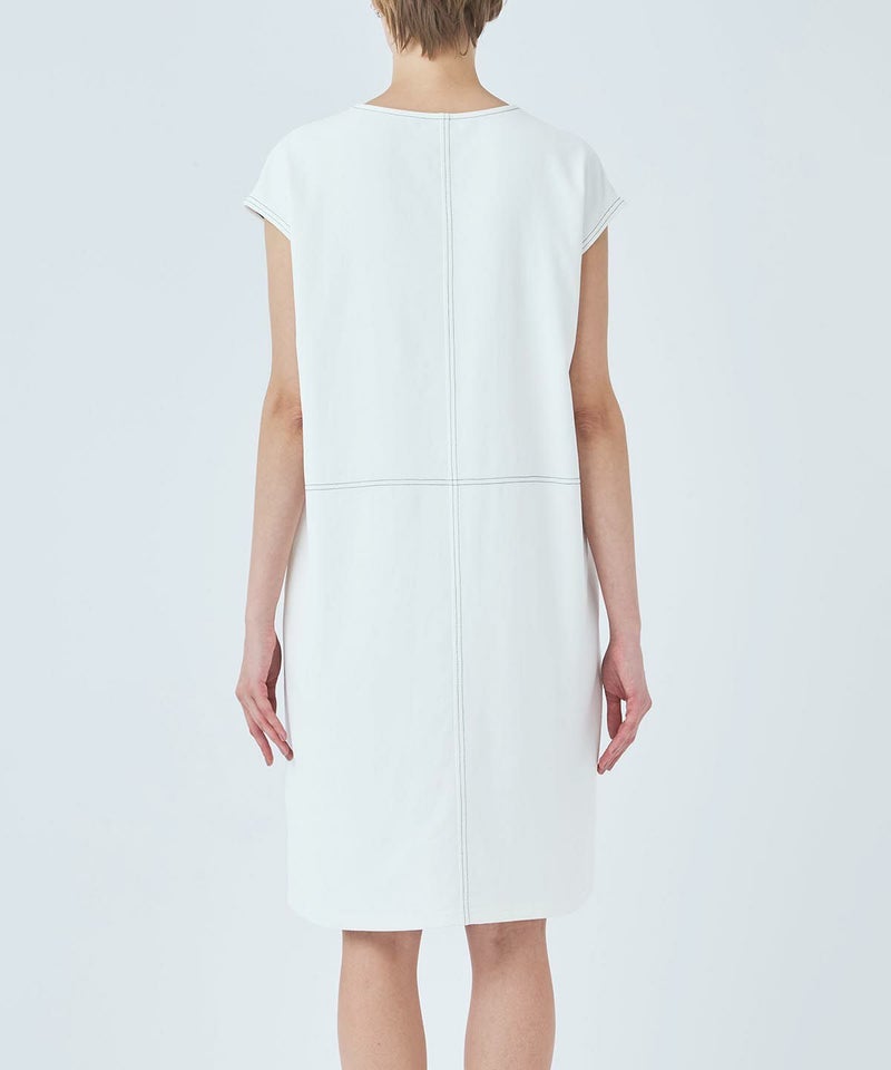 モデル着用画像（ホワイト）