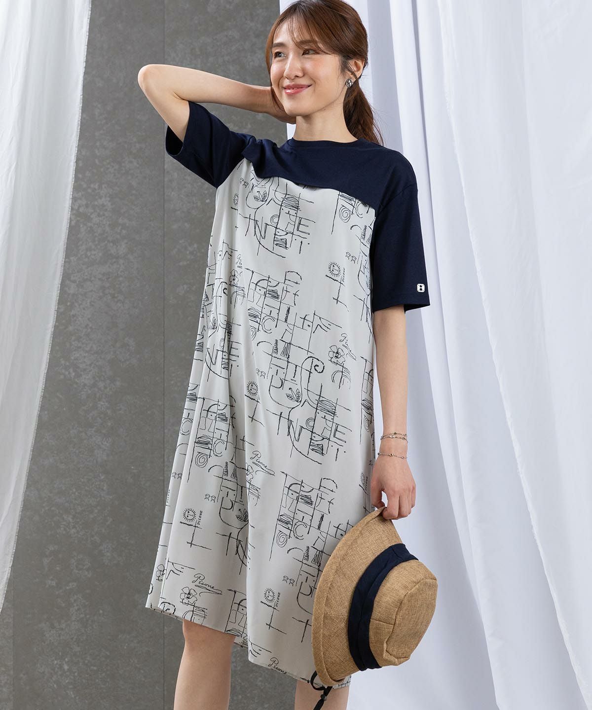 モデル着用画像（ライトグレー）