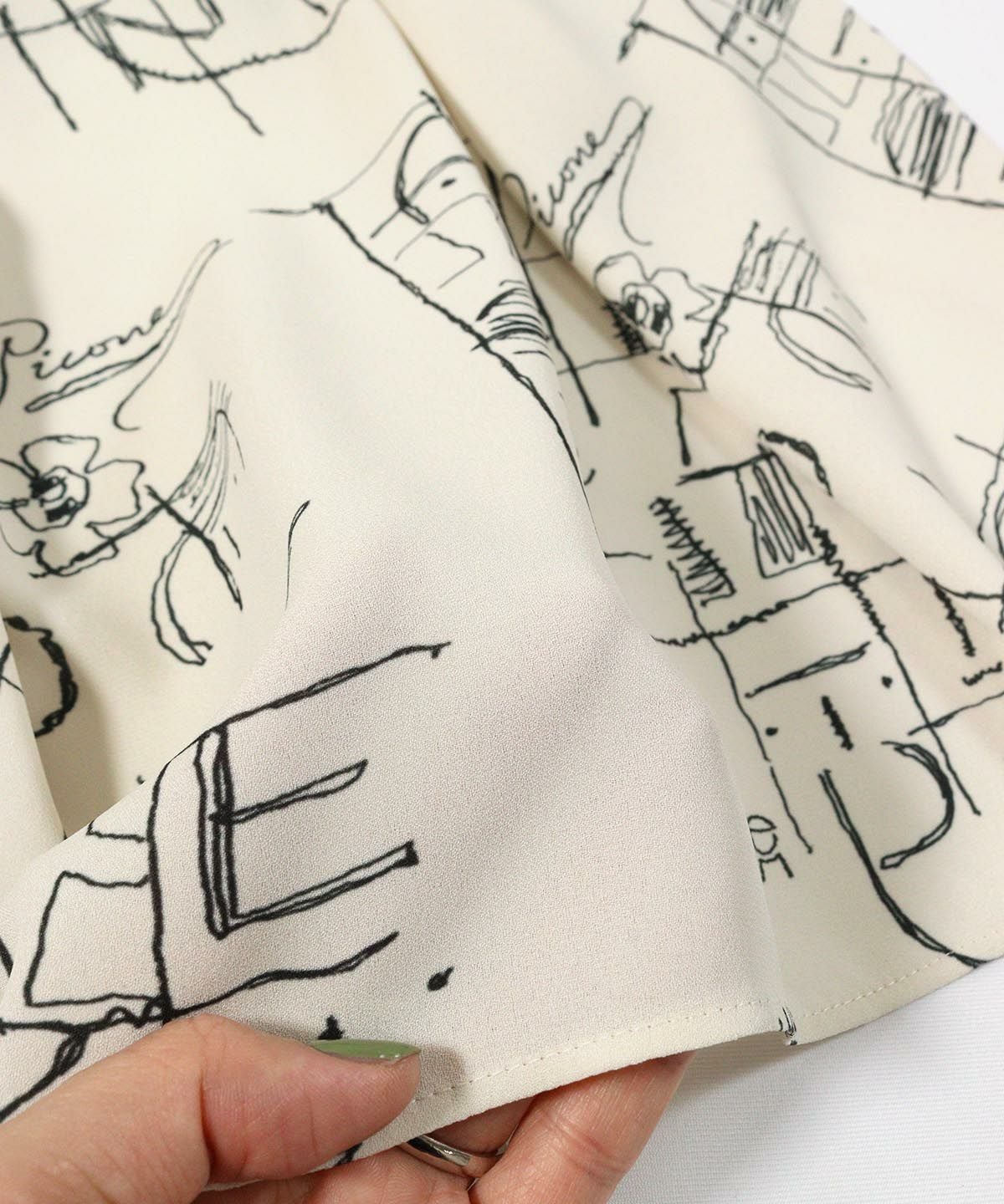 透け感（ベージュ）