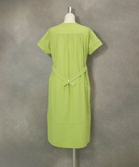 バックベルト刺繍ワンピース後(ライトグリーン)