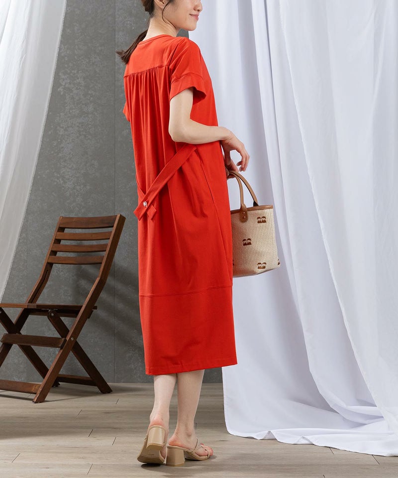 モデル着用画像（レッド）