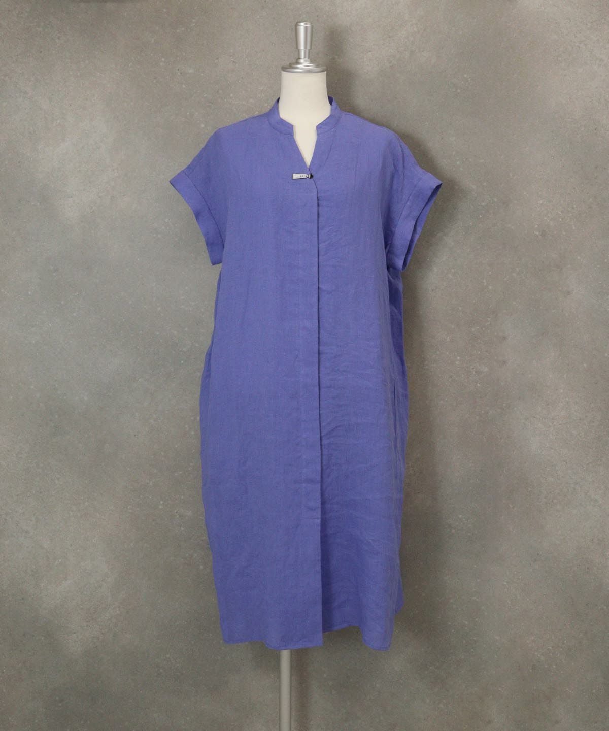 ビーズ刺繍リネンワンピース（ブルー）