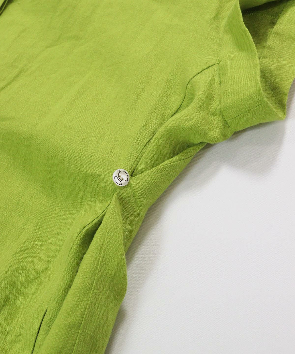 脇ボタン部分（ライトグリーン）