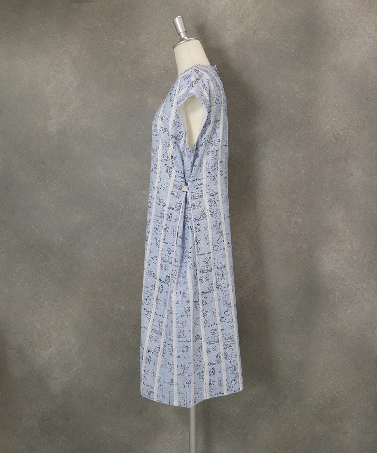 ストライプ総柄ワンピース横(ブルー)