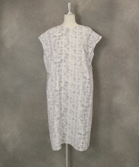 ストライプ総柄ワンピース(ライトグレー)
