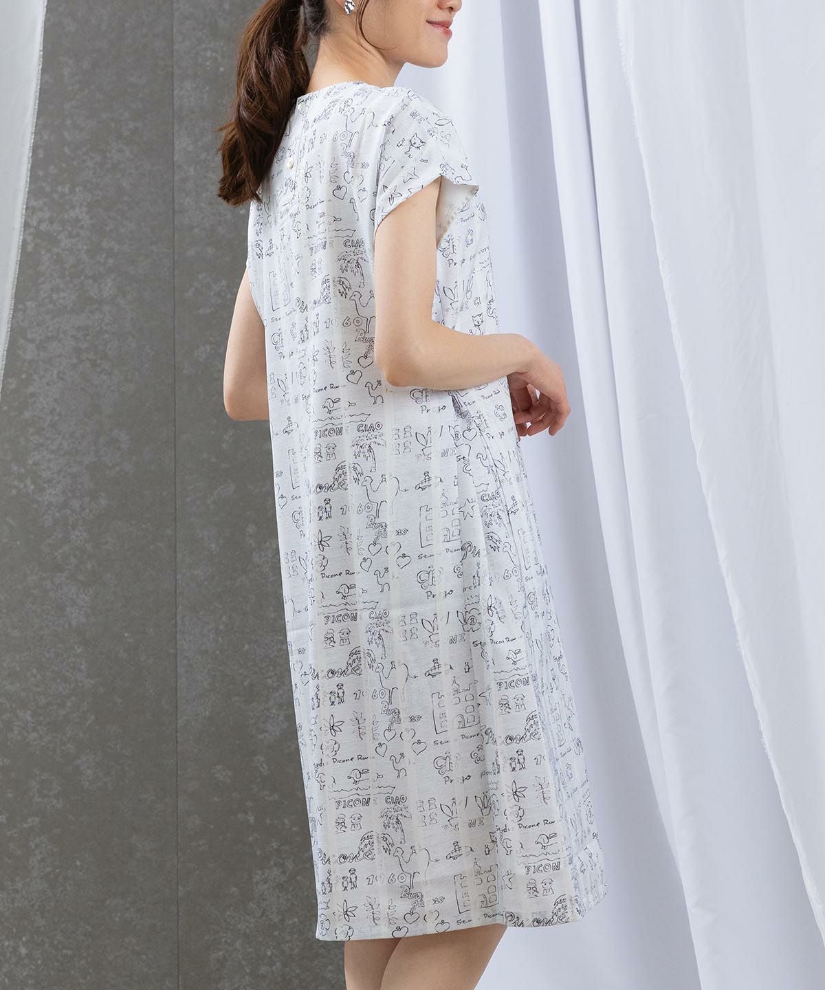 モデル着用画像(ライトグレー)