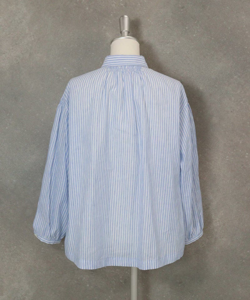 ストライプギャザーブラウス後（ブルー）