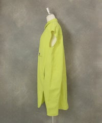 麻混冷感ロングブラウス横(イエロー）