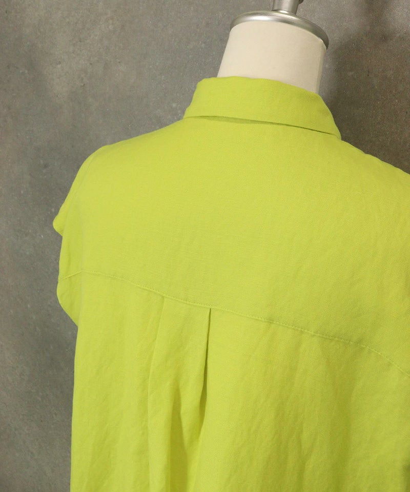 背中タック部分（イエロー）