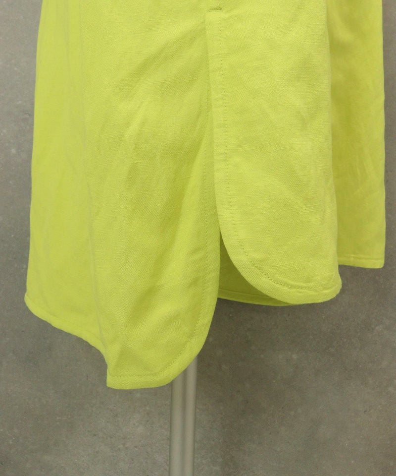 裾スリット部分（イエロー）