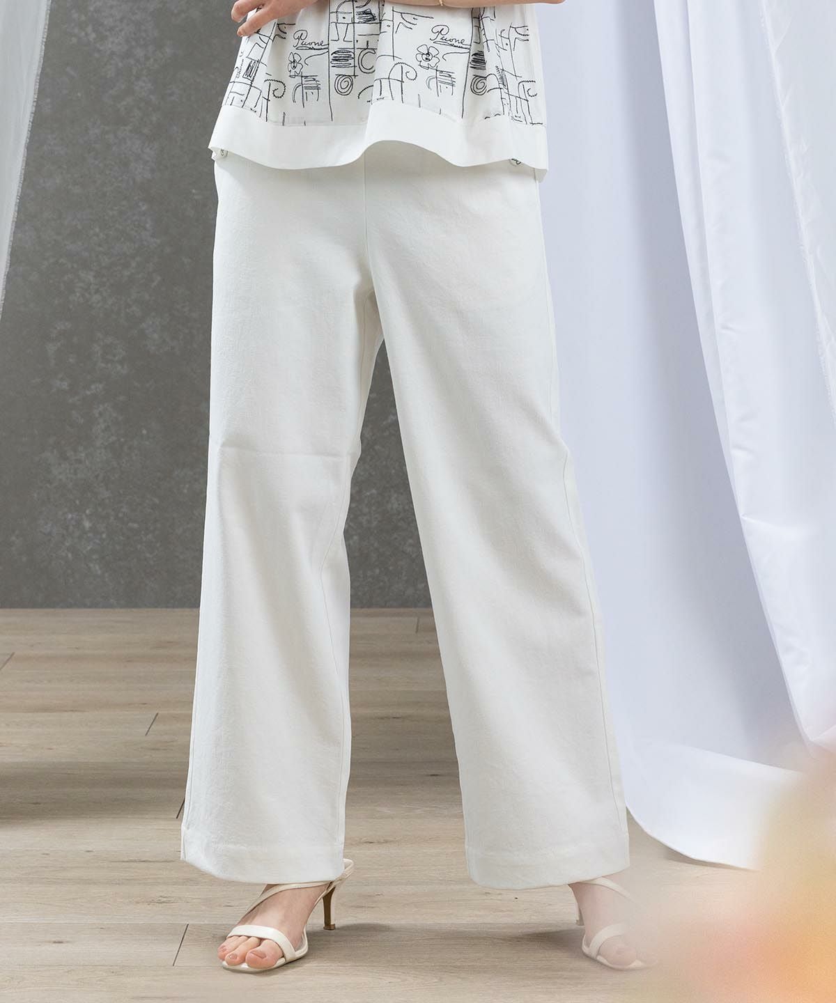 モデル着用（ホワイト）