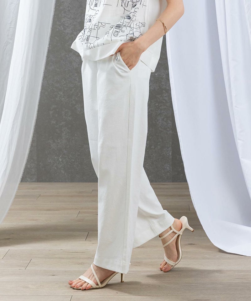 モデル着用（ホワイト）