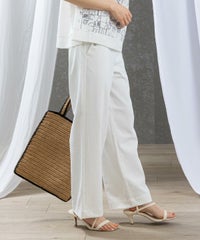 モデル着用（ホワイト）