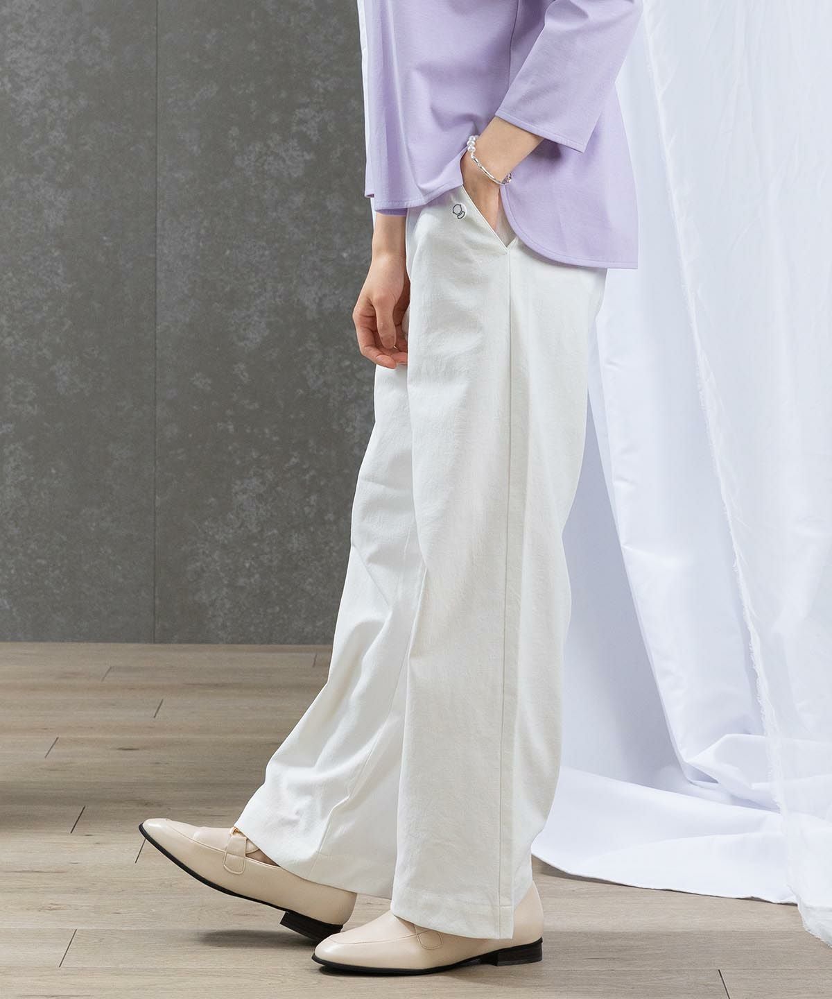 モデル着用画像（ホワイト）