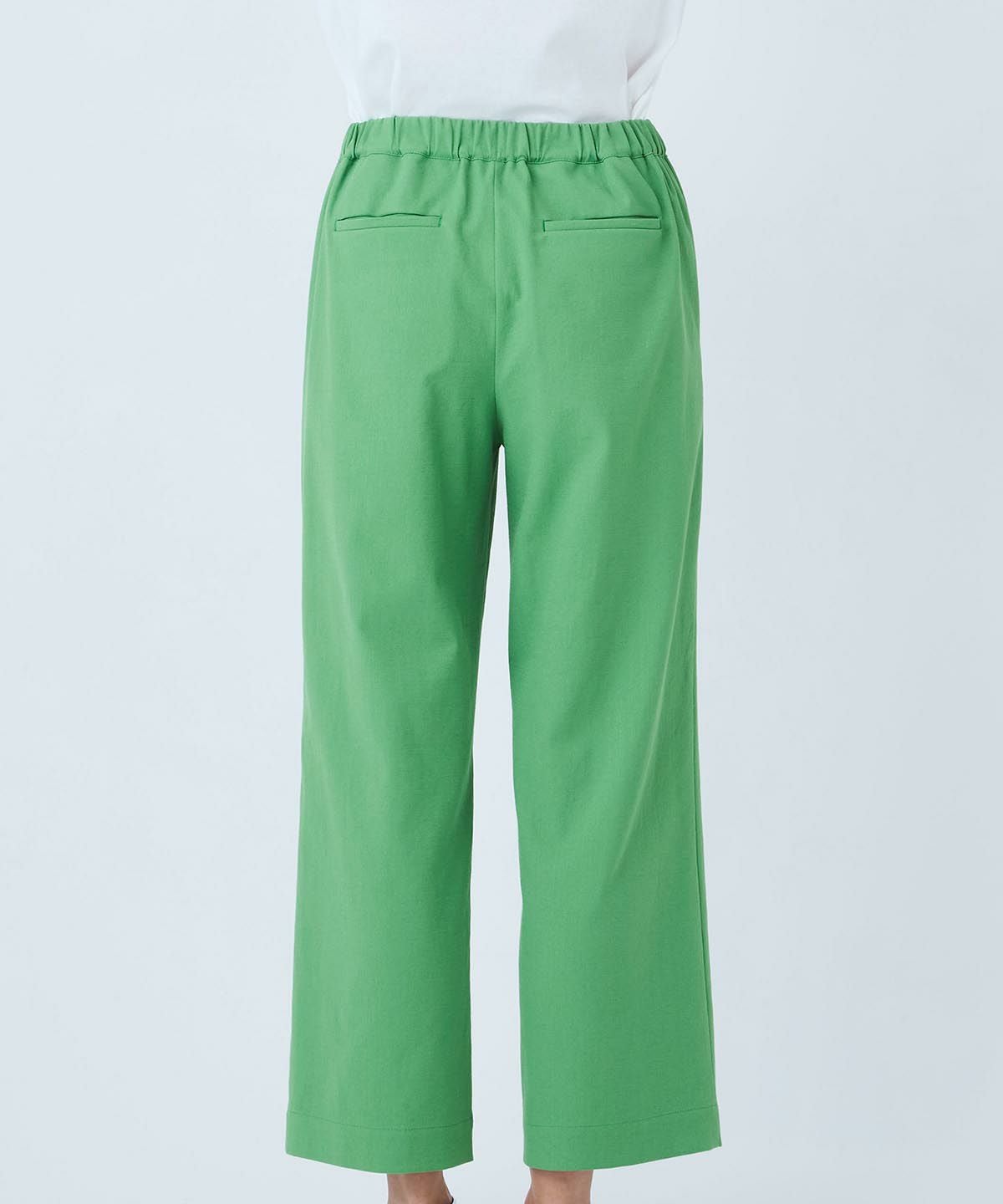 モデル着用画像（グリーン）