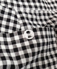 後ポケットボタン部分（ブラック）