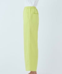 モデル着用画像（イエロー）