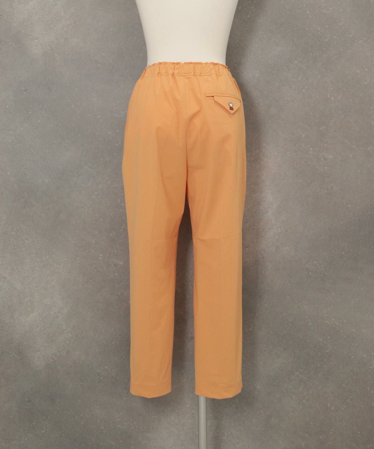 2WAYストレッチセンタープレスパンツ(ライトオレンジ)後ろ