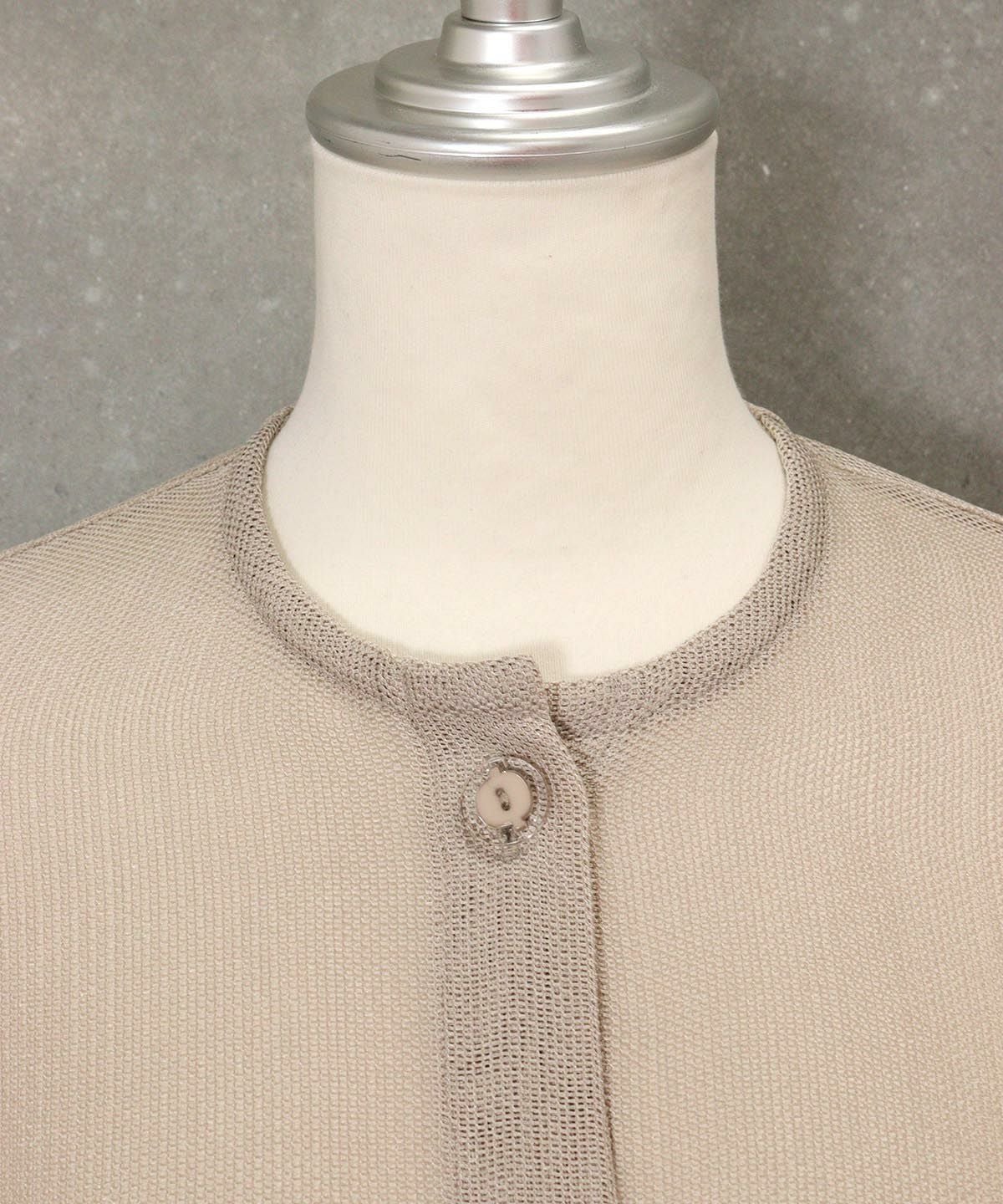 首元(ベージュ)