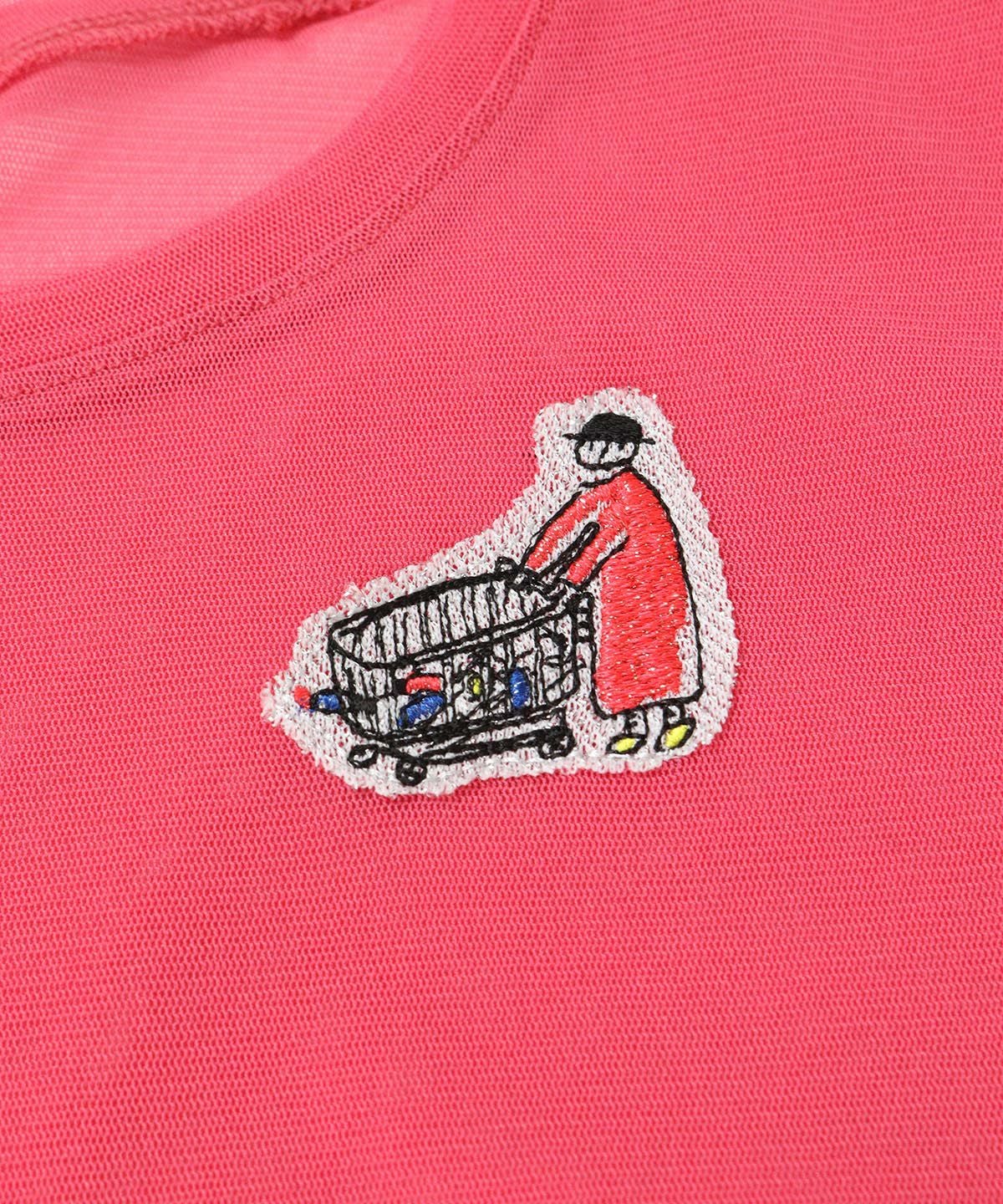 胸元デザイン部分（ピンク）