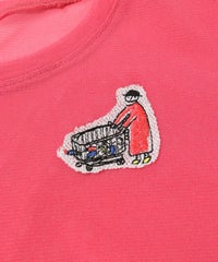 胸元デザイン部分（ピンク）