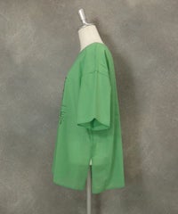 コットン100％線画刺繍プルオーバー(グリーン)横