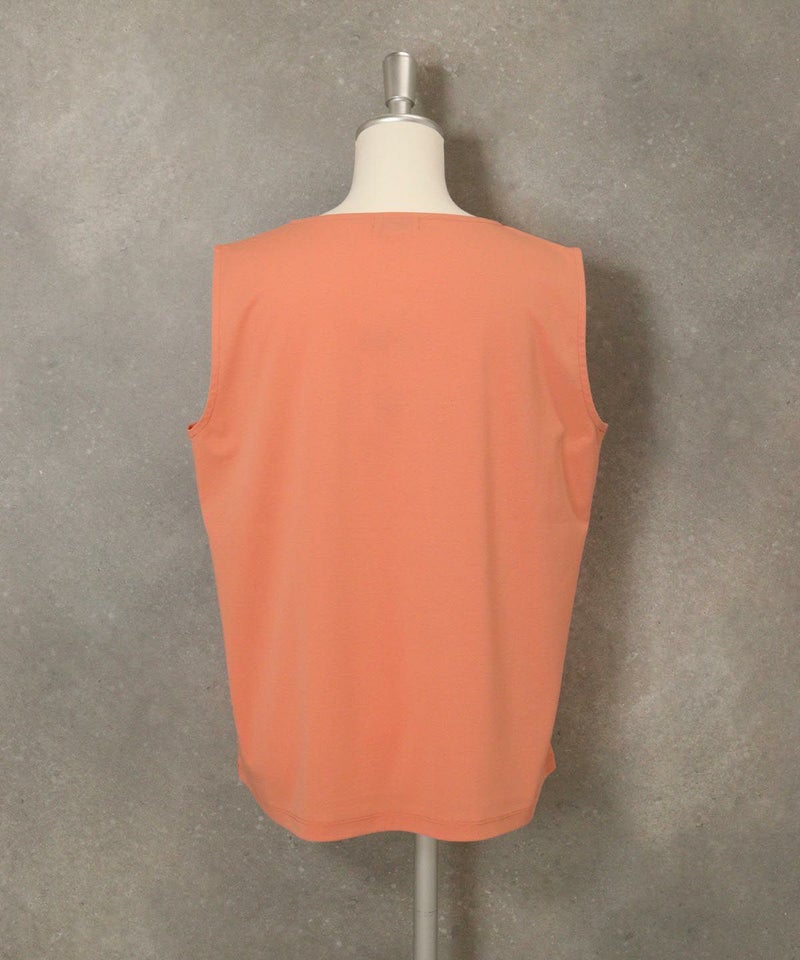 UV冷感ポイントノースリトップス（ライトオレンジ）後ろ