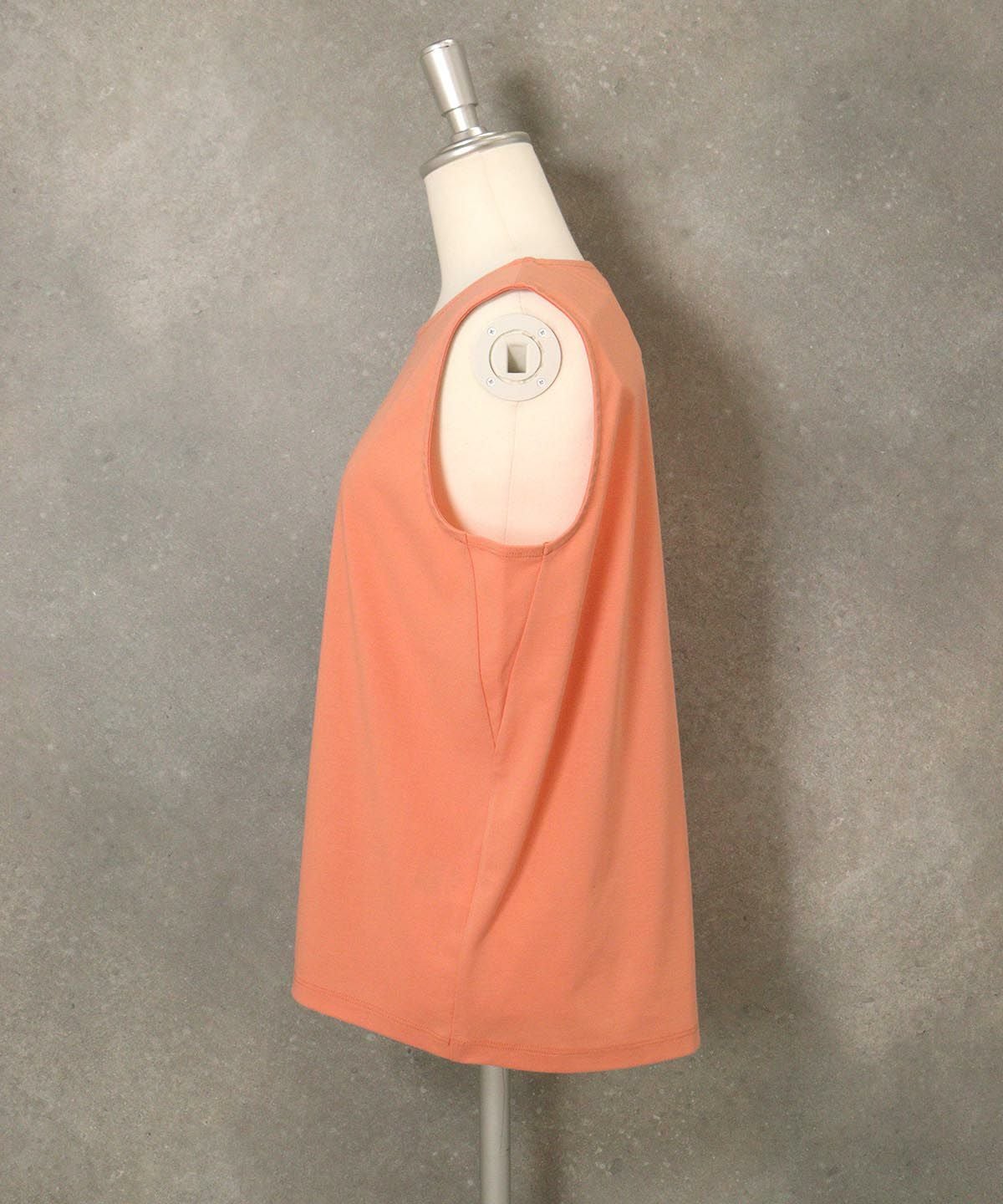 UV冷感ポイントノースリトップス（ライトオレンジ）横