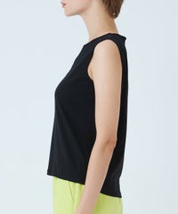 モデル着用画像（ブラック）