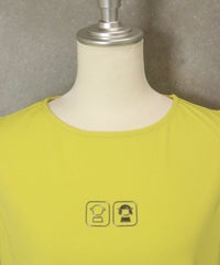 首元アップ（イエロー）
