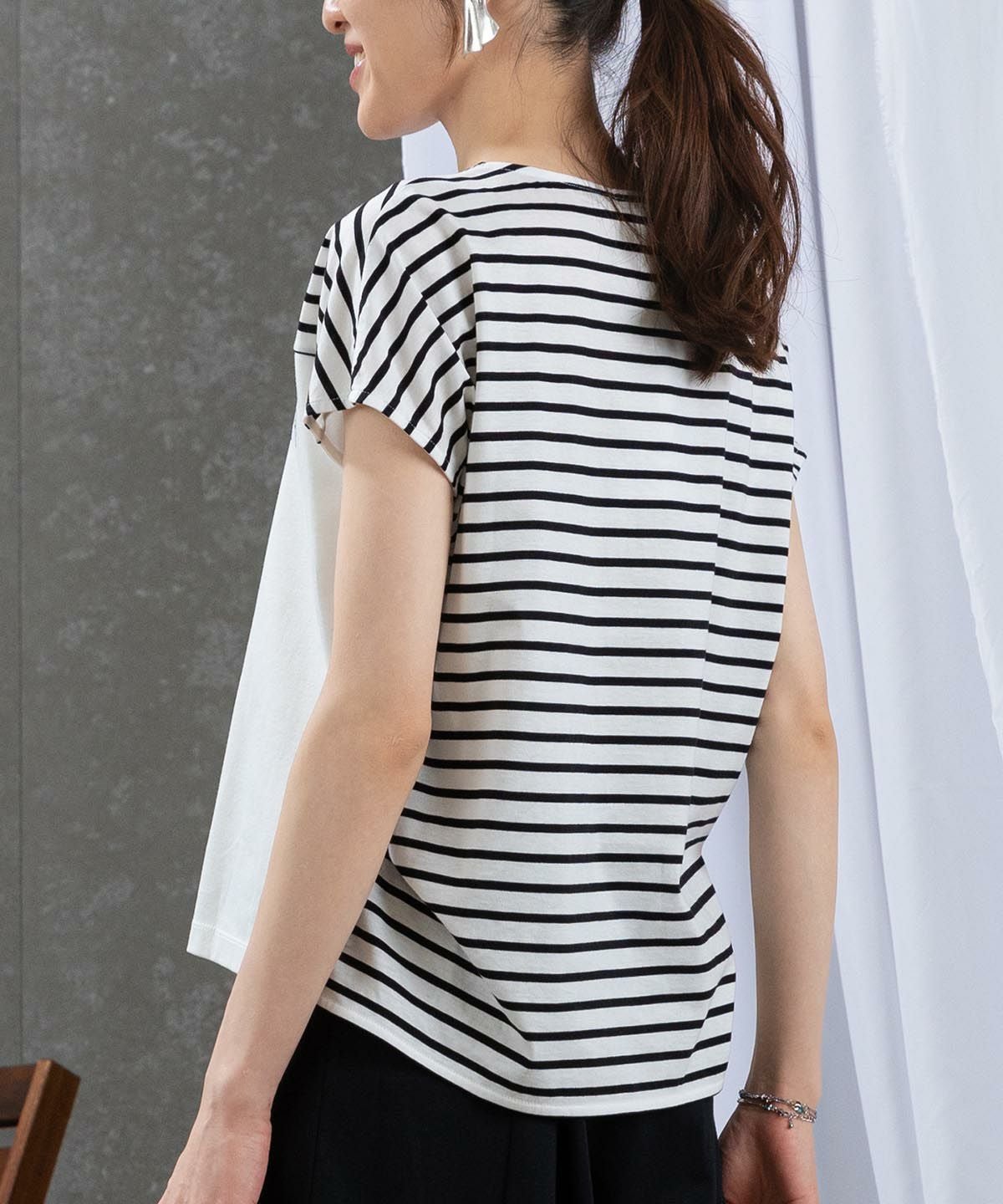 モデル着用（ホワイト）