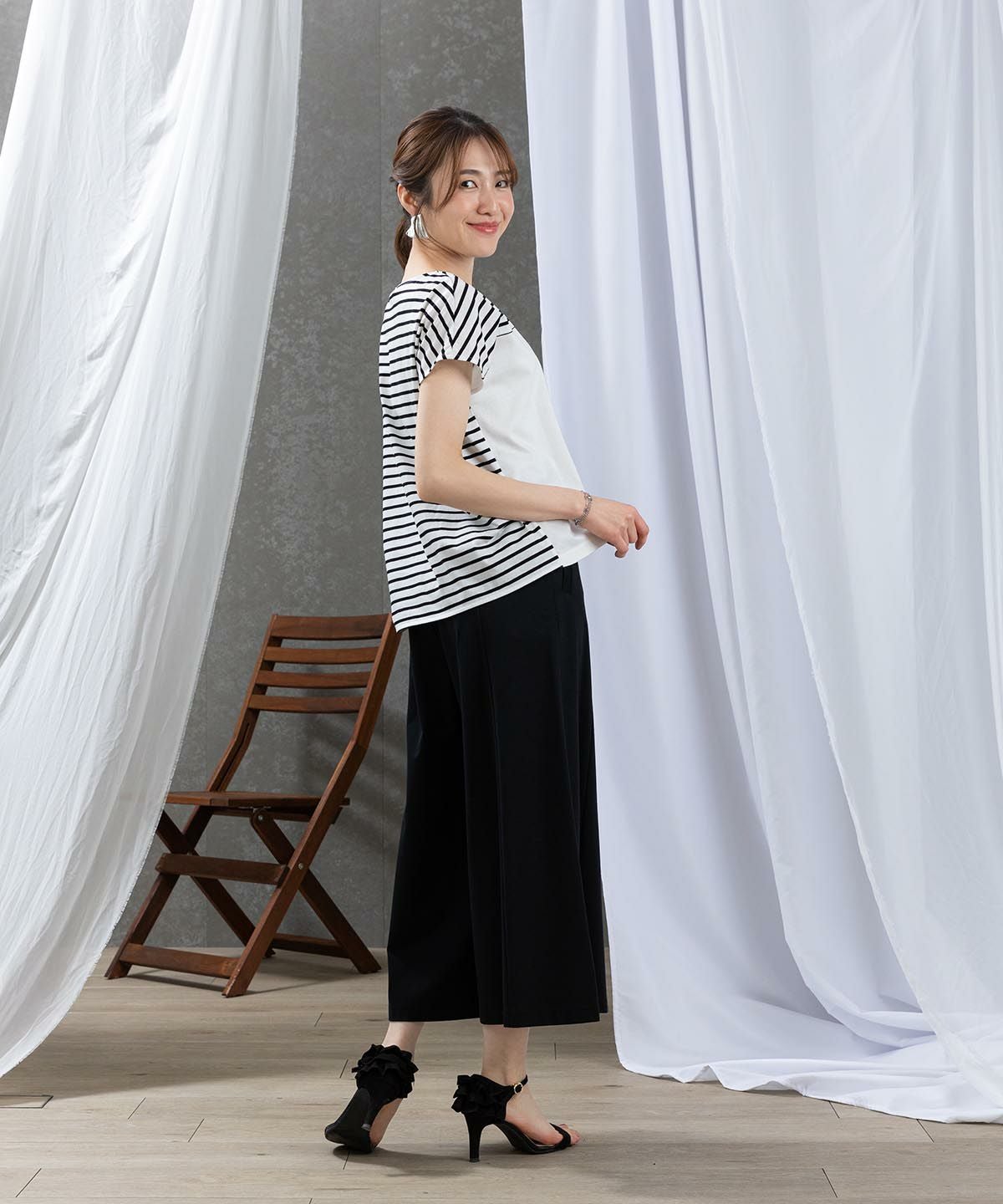 モデル着用（ホワイト）