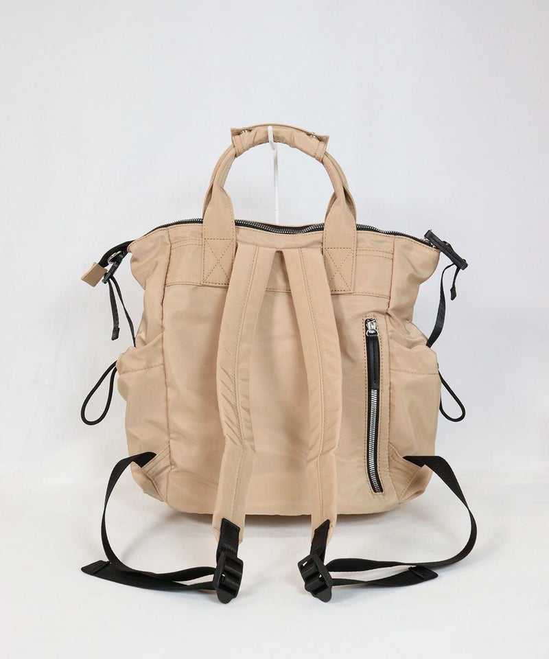 後ろ(キャメル)