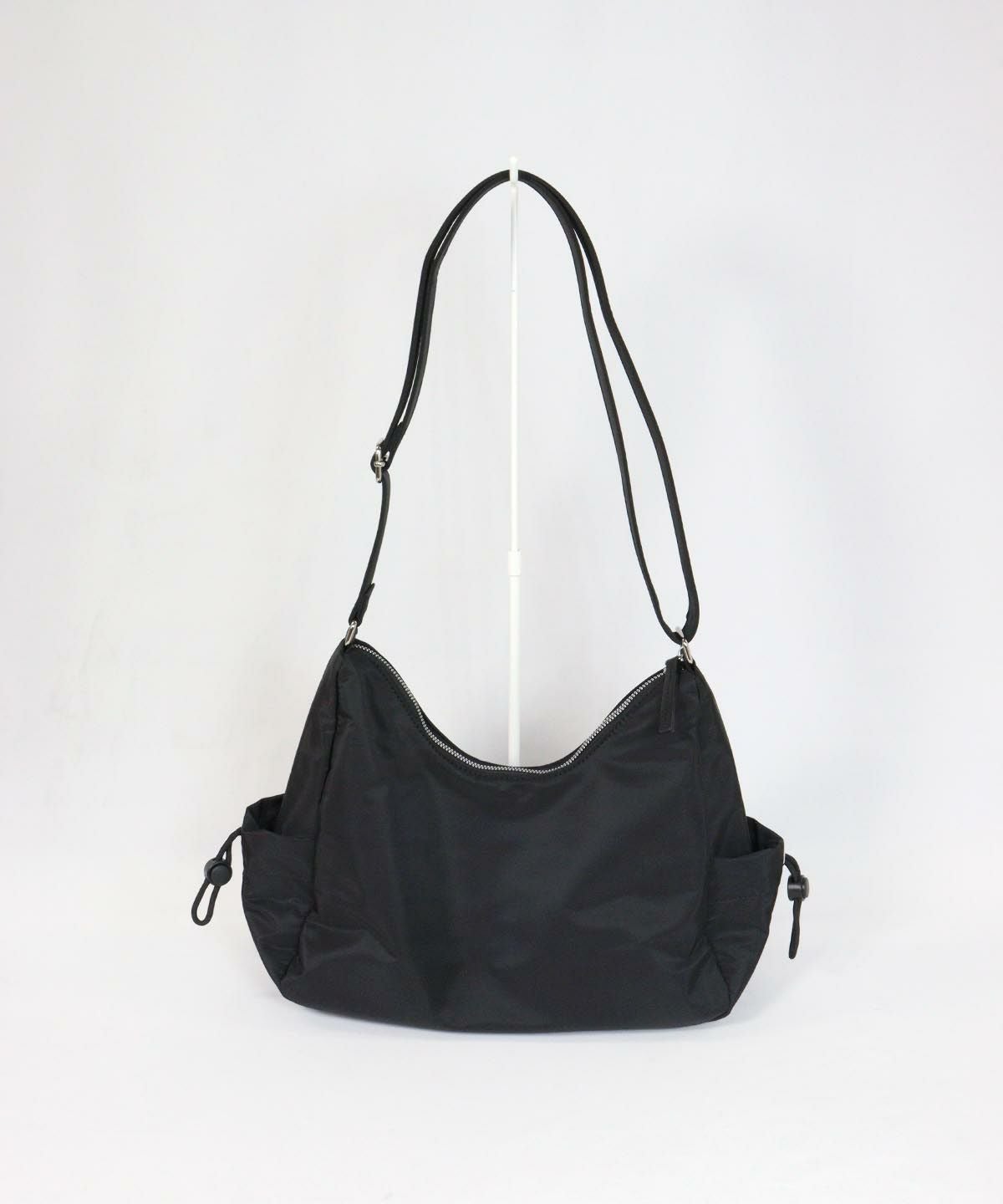 ポケットショルダーバッグ(ブラック)後ろ