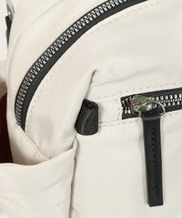 ストラップ取り外し後アップ(ベージュ)