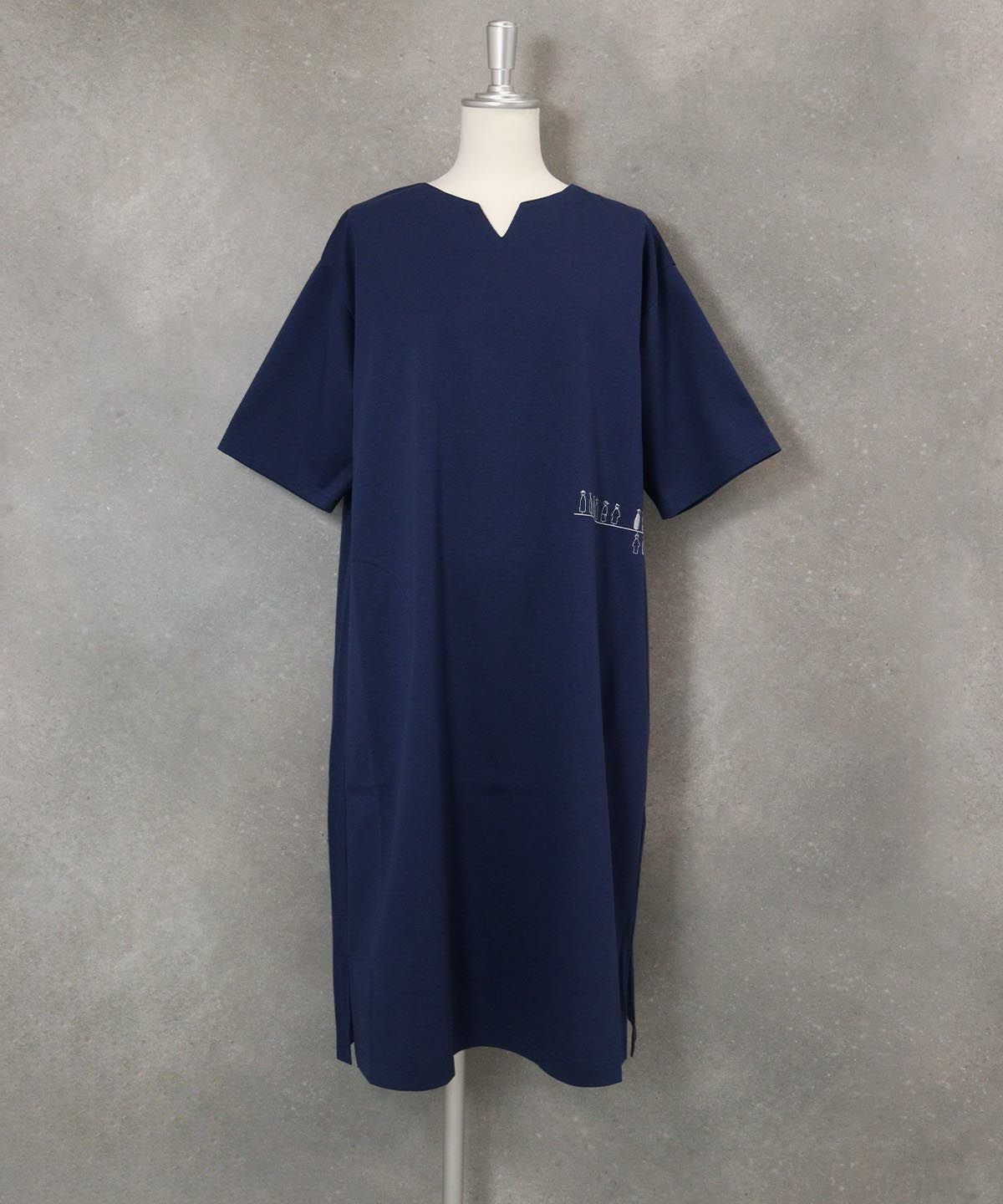 PICONE ビーズ刺繍Vネックカットソー　38 ネイビー STUDIO PICONE（スタジオピッコーネ） tシャツ ピコ刺繍七分袖プル