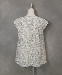 メッシュ地プリントノースリトップス(ホワイト)後ろ