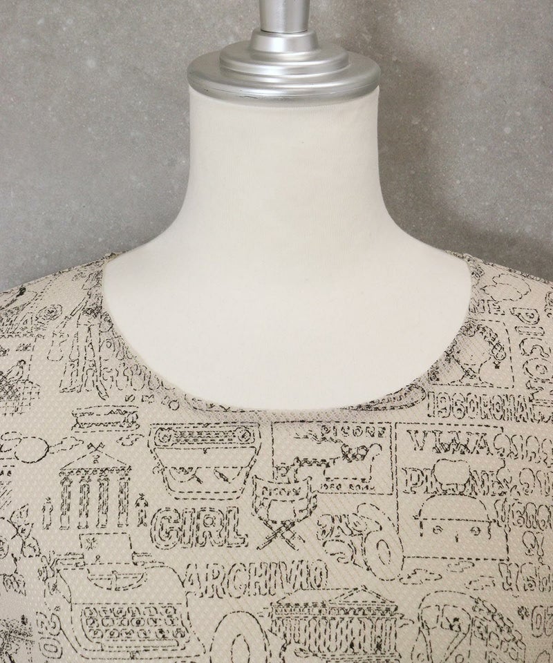 首元アップ(ベージュ)