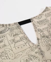 首元後ろアップ(ベージュ)