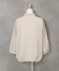 七分袖冷感スキッパープルオーバー(ベージュ)後ろ