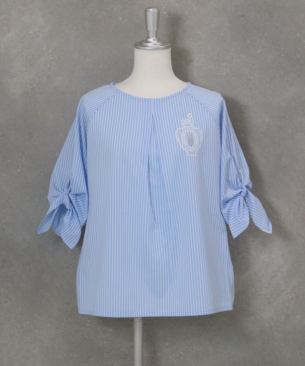ストライプ柄袖リボン冷感ブラウス(ブルー)