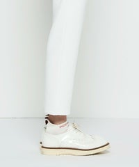 モデル着用画像（ホワイト）