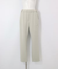 UVベーシックテーパードパンツ(ライトグレー)前