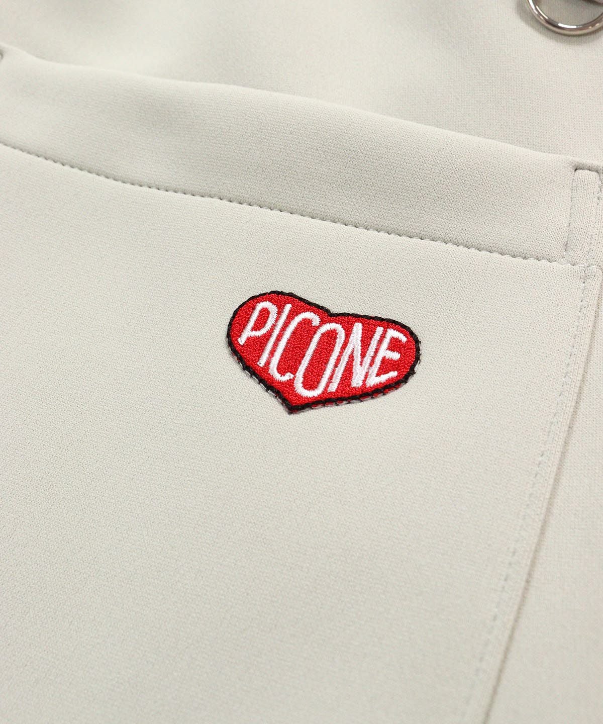 後ろポケットデザインアップ部分(ライトグレー)