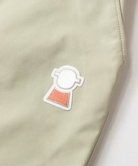 ロゴワッペン部分（ベージュ）