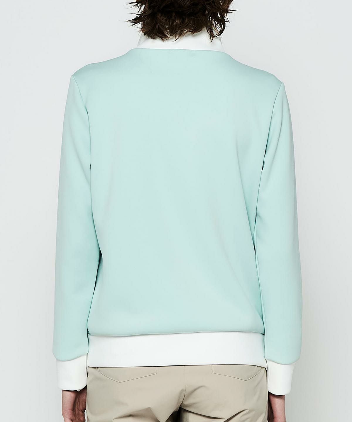 モデル着用画像（ライトグリーン）