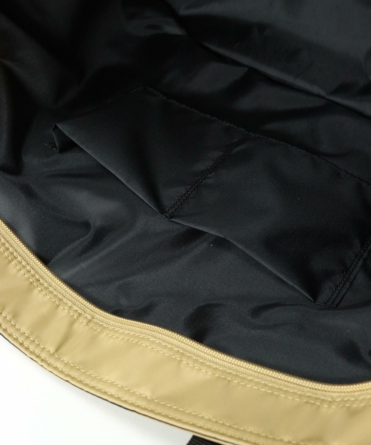 内側２ポケット